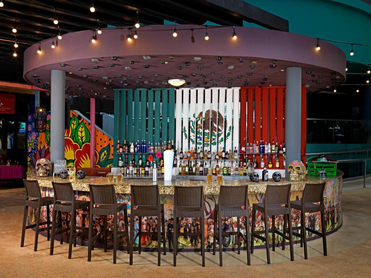 Hard Rock Hotel Cancun Exterior photo